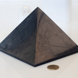 Sungit-piramis-12-cm