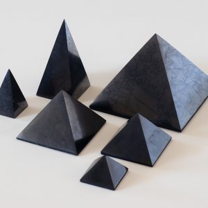 Sungit Piramis - Többféle méretben